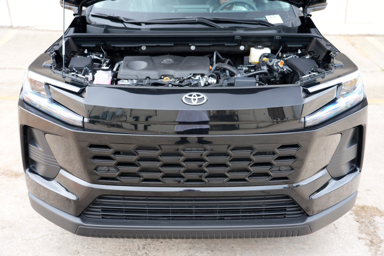 Used 2026 Toyota RAV4 XLE Premium w/ Weather Package AWD/4WD image 8