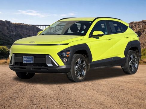 Used 2025 Hyundai Kona SEL AWD/4WD image 7