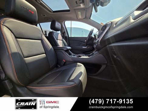 Used 2023 GMC Acadia AT4 w/ Technology Package AWD/4WD image 29