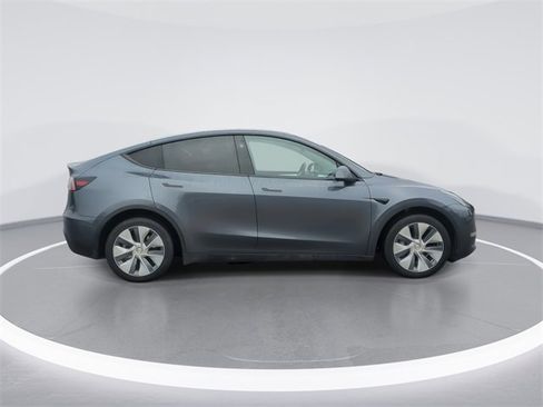 Used 2023 Tesla Model Y Long Range image 8