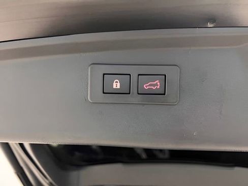 Used 2025 Subaru Outback Wilderness AWD/4WD image 7