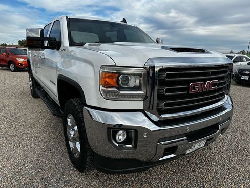 Used 2019 GMC Sierra 2500 SLT w/ Duramax Plus Package image 2