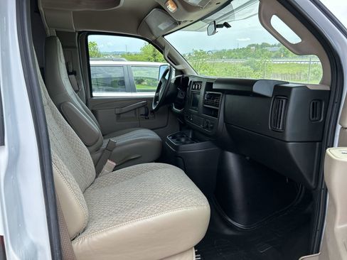 Used 2023 Chevrolet Express 3500 w/ RV Package RWD image 8