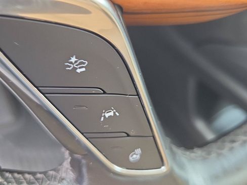 Used 2019 Cadillac XT5 Platinum AWD/4WD image 25