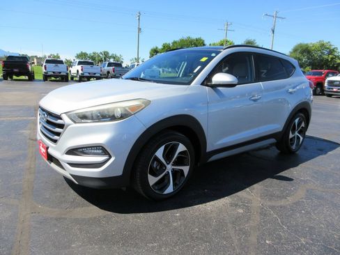 Used 2017 Hyundai Tucson Value FWD image 12