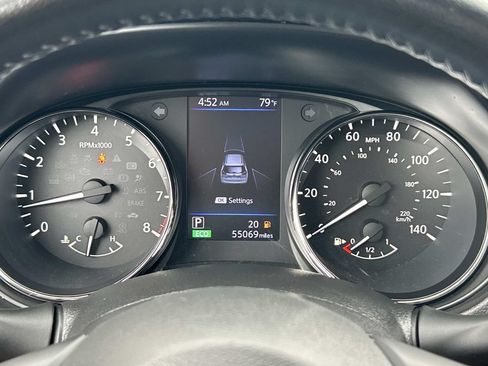 Used 2020 Nissan Rogue SV AWD/4WD image 39