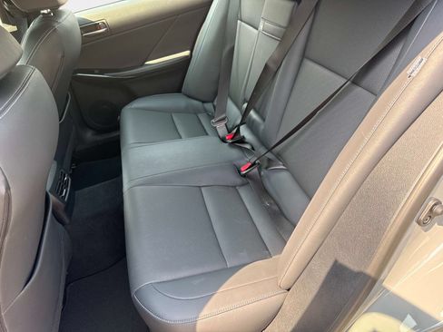 Used 2025 Lexus IS 350 F Sport RWD image 11