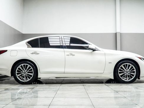 Used 2018 INFINITI Q50 Luxe w/ Essential Package (3.0T Luxe) RWD image 7