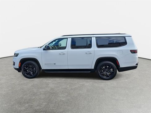 New 2025 Jeep Wagoneer L Series II image 8
