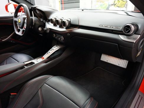 Used 2016 Ferrari F12 Berlinetta image 20