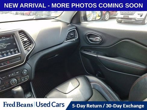 Used 2020 Jeep Cherokee Trailhawk w/ Cold Weather Group AWD/4WD image 18