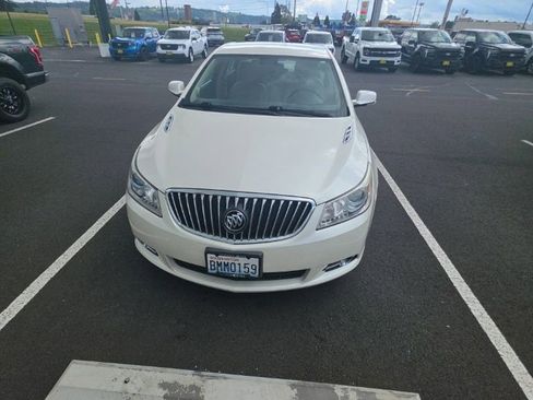 Used 2013 Buick LaCrosse Leather w/ Driver Confidence Package FWD image 2