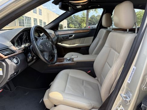 Used 2011 Mercedes-Benz E 350 Sedan image 33