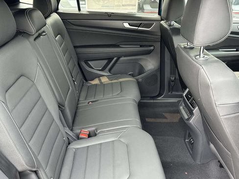 New 2026 Volkswagen Atlas Cross Sport SEL R-Line AWD/4WD image 15