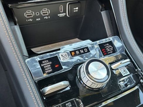 New 2025 Jeep Grand Cherokee Summit image 27
