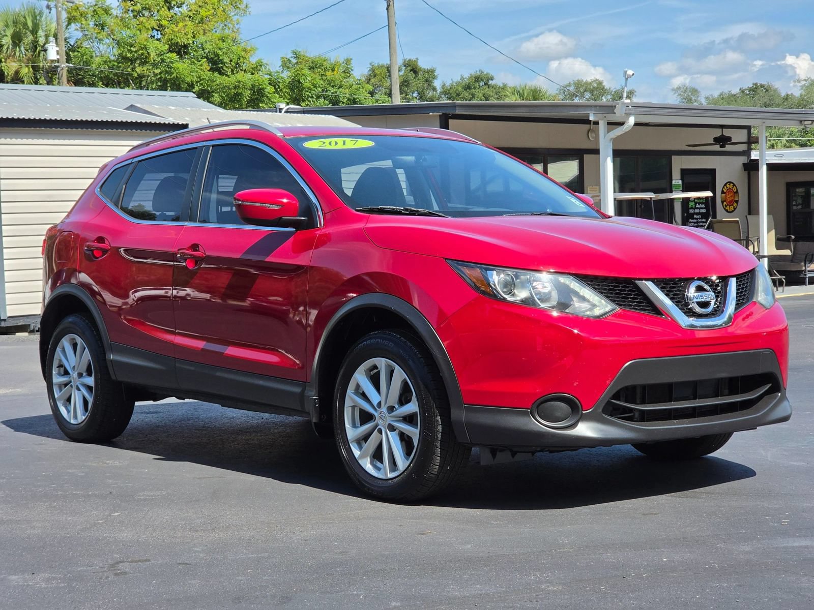 Used 2017 Nissan Rogue Sport SV FWD image 3
