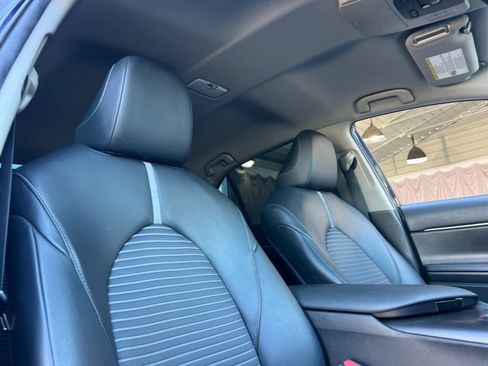 Used 2021 Toyota Camry SE image 17