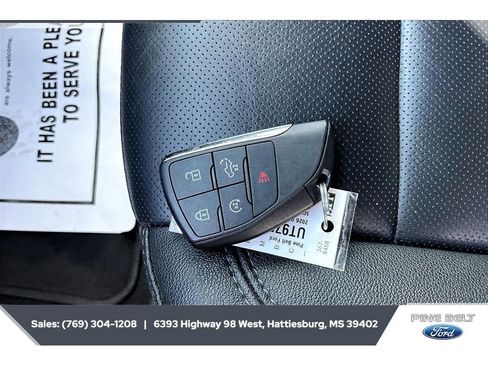 Used 2026 GMC Sierra 1500 SLT image 9