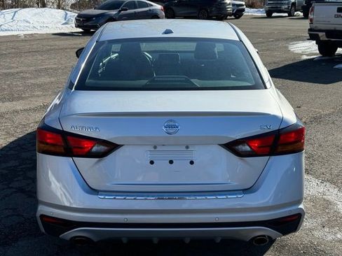 Used 2022 Nissan Altima 2.5 SV w/ SV Premium Package image 6