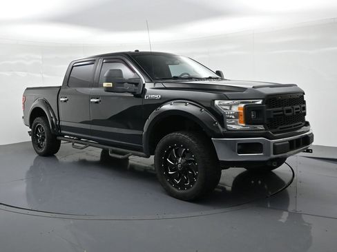 Used 2018 Ford F150 XLT w/ Equipment Group 302A Luxury AWD/4WD image 4