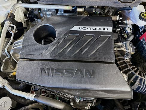 Used 2022 Nissan Rogue S image 39