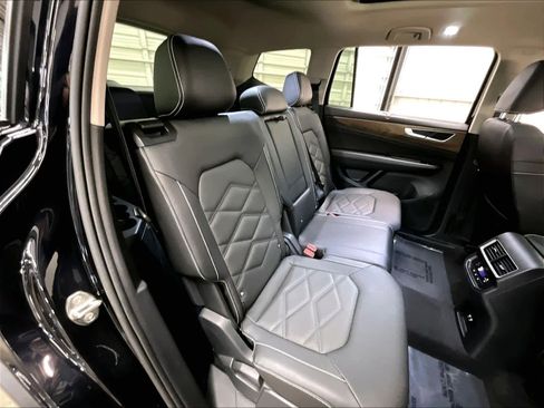 Certified 2026 Volkswagen Atlas SE w/ Panoramic Sunroof Package AWD/4WD image 29