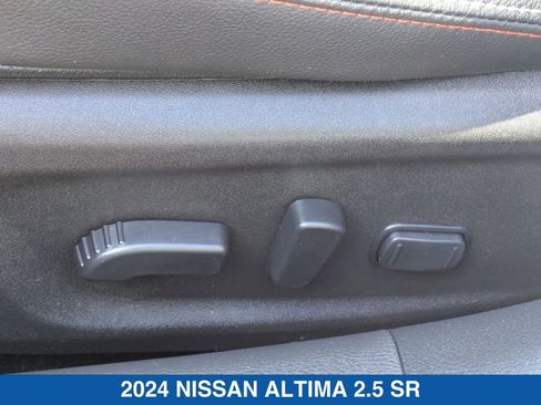 Used 2024 Nissan Altima 2.5 SR w/ SR Premium Package AWD/4WD image 28