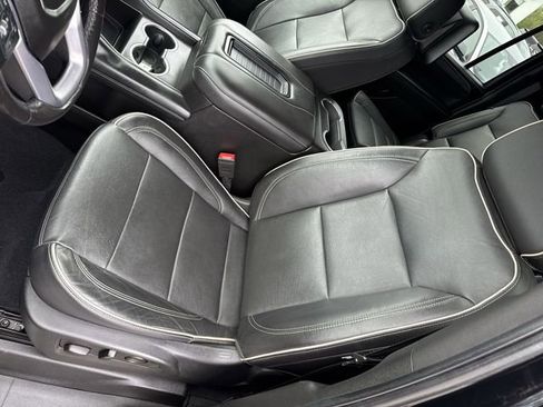 Used 2021 GMC Yukon XL SLT w/ SLT Luxury Plus Package AWD/4WD image 20