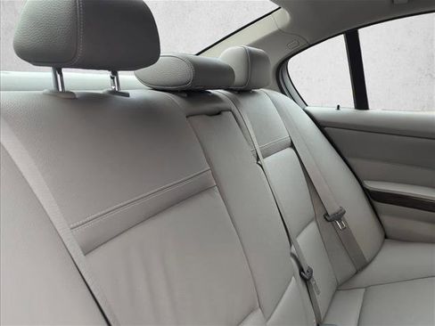 Used 2011 BMW 328i Sedan image 19