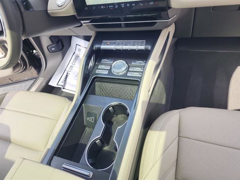 New 2025 Lincoln Nautilus Premier w/ Equipment Group 102A image 21