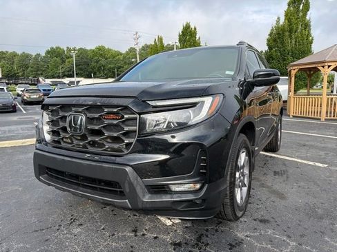 Used 2022 Honda Passport TrailSport image 2