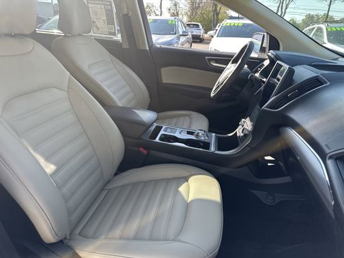 Used 2022 Ford Edge SEL w/ Convenience Package image 13