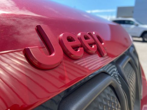 Certified 2022 Jeep Compass Limited image 2