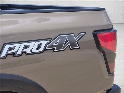 Used 2023 Nissan Titan PRO-4X w/ Pro-4x Convenience Package AWD/4WD image 18