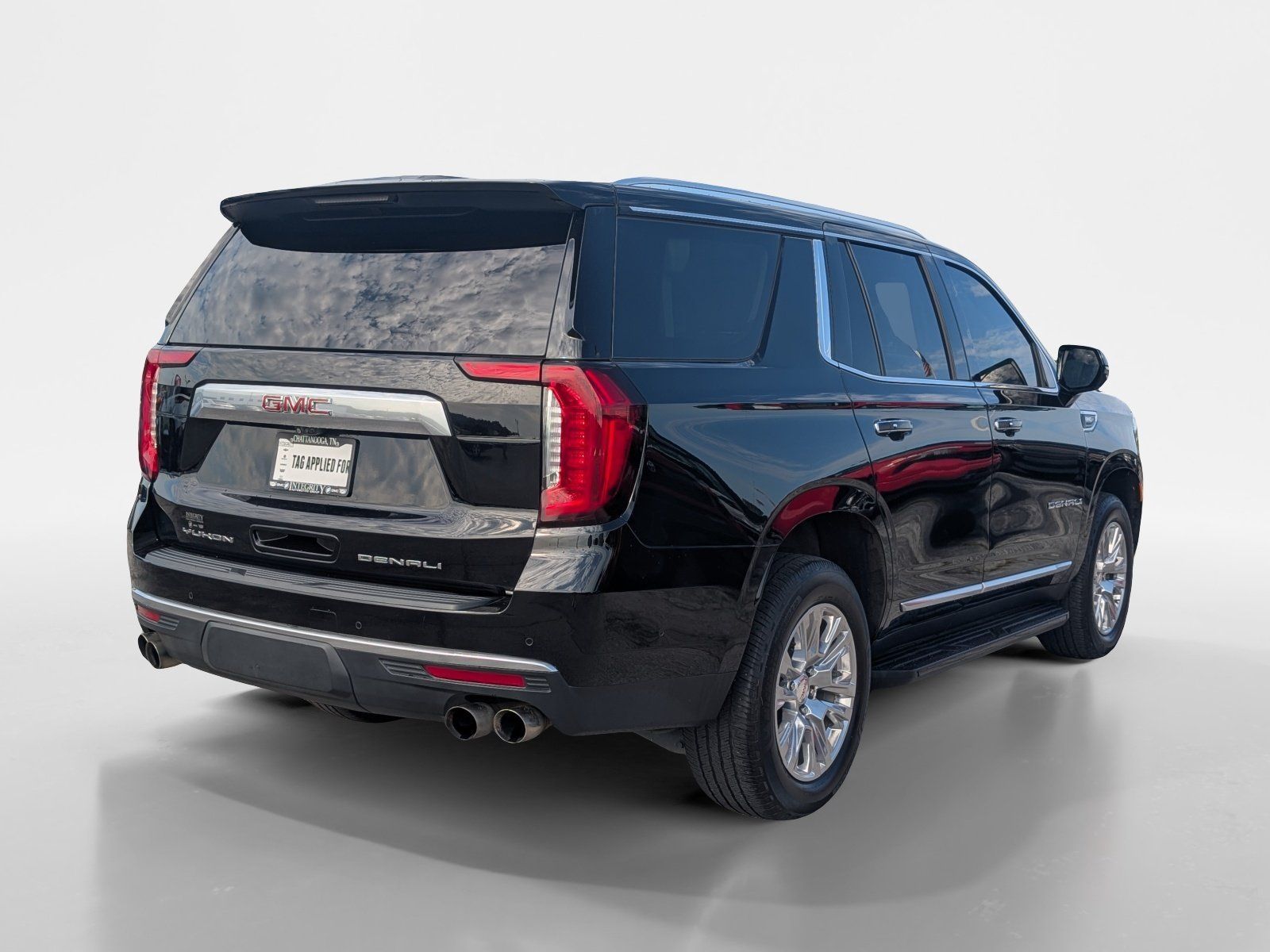 Used 2024 GMC Yukon Denali w/ Advanced Technology Package AWD/4WD image 6