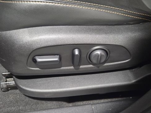 Used 2018 GMC Terrain SLT w/ Preferred Package image 28