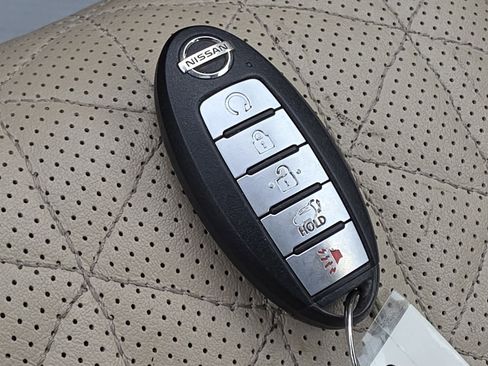 Used 2020 Nissan Murano Platinum w/ Cargo Package image 32