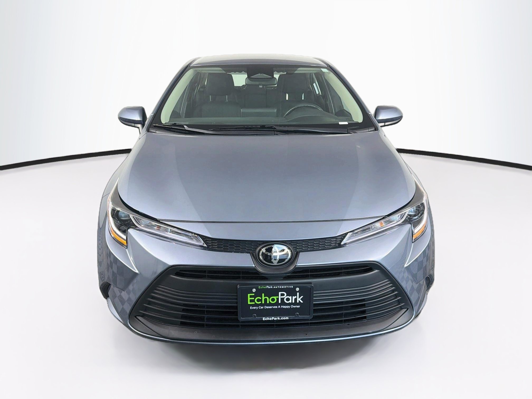 Used 2026 Toyota Corolla LE FWD image 2