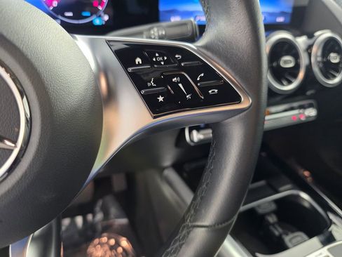 Certified 2025 Mercedes-Benz GLA 250 image 19