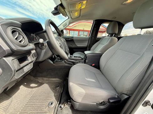 Used 2019 Toyota Tacoma SR RWD image 9
