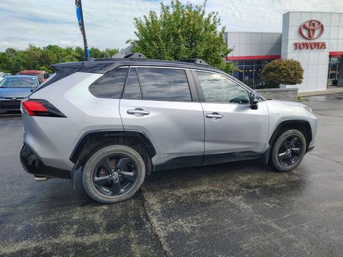 Used 2019 Toyota RAV4 XSE w/ Carpet Mat Package AWD/4WD image 4