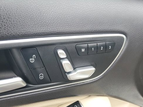 Used 2018 Mercedes-Benz GLA 250 4MATIC image 9