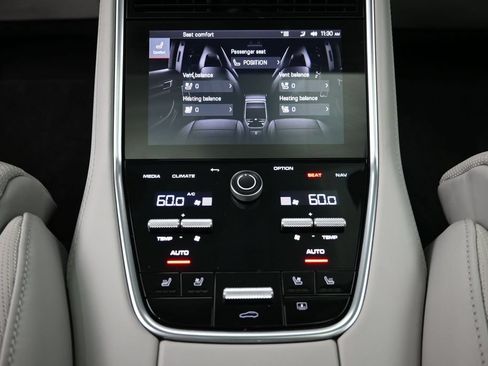 Certified 2023 Porsche Panamera 4S Executive AWD/4WD image 20