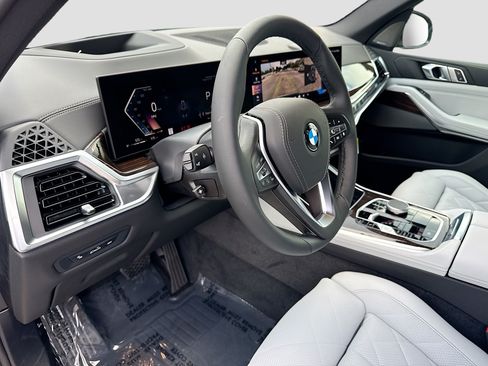 New 2026 BMW X5 sDrive40i w/ Climate Comfort Package RWD image 24