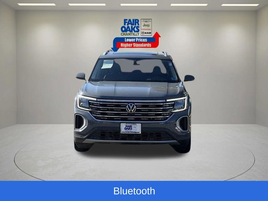 Used 2025 Volkswagen Atlas SEL AWD/4WD image 4