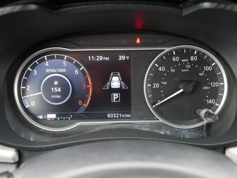 Used 2021 Nissan Versa SV image 23