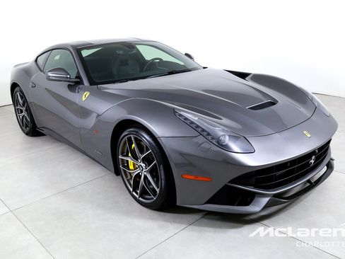 Used 2016 Ferrari F12 Berlinetta RWD image 3