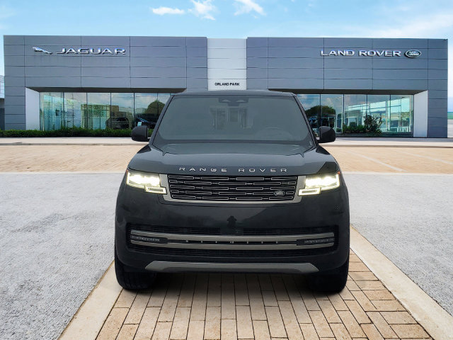 Certified 2026 Land Rover Range Rover Long Wheelbase SE AWD/4WD image 2