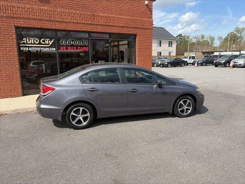 Used 2015 Honda Civic SE image 18