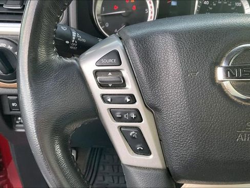 Used 2016 Nissan Titan SL image 18